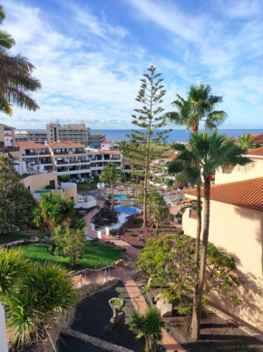 Lovely apartment top views, heated pool, great location